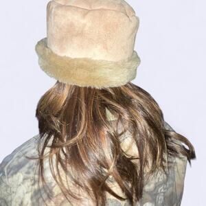 Vintage 90s faux fur hat